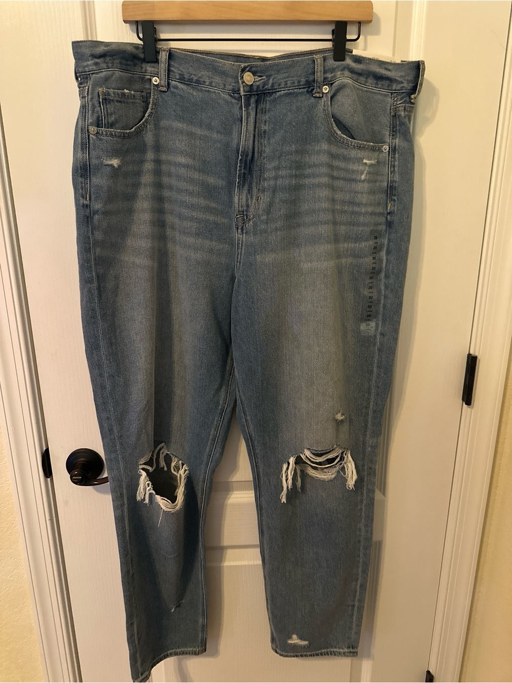 AE Mom Jeans